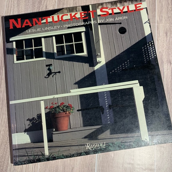Nantucket Style Book by Leslie Linsley Home Design Architecture 1990 - Picture 1 of 13